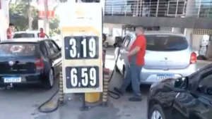 Etanol a R$ 3,19 faz motoristas enfrentarem filas em Goiânia