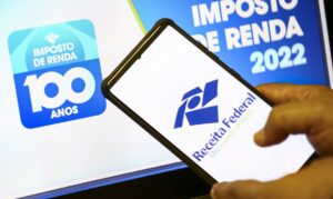 Receita paga nesta sexta-feira o 3º lote da restituição do IR 2026