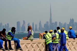 Testemunhas relatam estrondo no centro de Dubai e aéreas alteram voos para os Emirados
