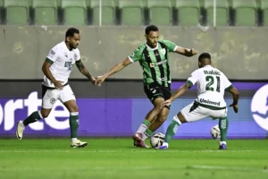 Goiás perde pênalti e é derrotado pelo América-MG