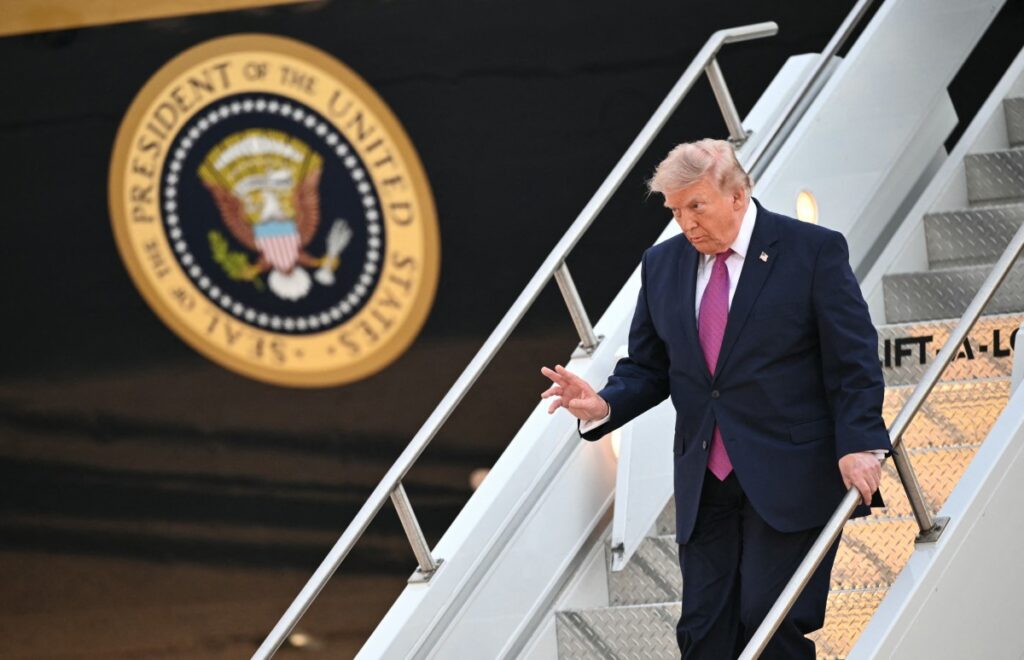 Otan enfrenta desafio em cúpula enquanto Trump exige lealdade e não apenas divisão de encargos