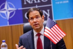 Marco Rubio assume controle político e financeiro de Caracas, diz jornal
