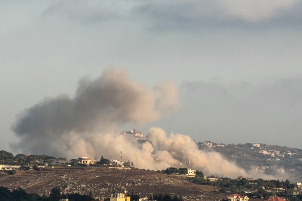 EUA afirma ter atacado infraestruturas militares e depósitos de armas no Irã