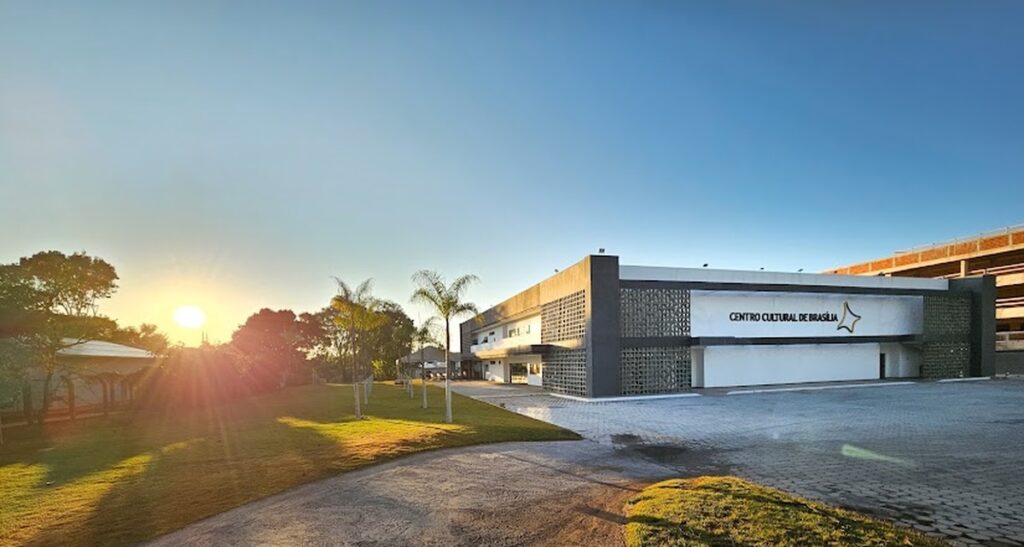 Suposto atraso em obra causa atrito entre jesuítas e empreiteira