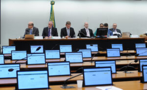 CMO analisa crédito de R$ 4,2 milhões para Justiça Eleitoral e do Trabalho