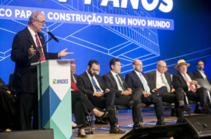 Megalink obtém R$ 30 milhões do BNDES para inclusão digital em escolas públicas