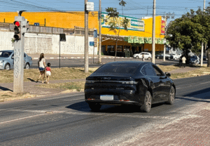 Número de multas por avanço de sinal vermelho cresce no DF