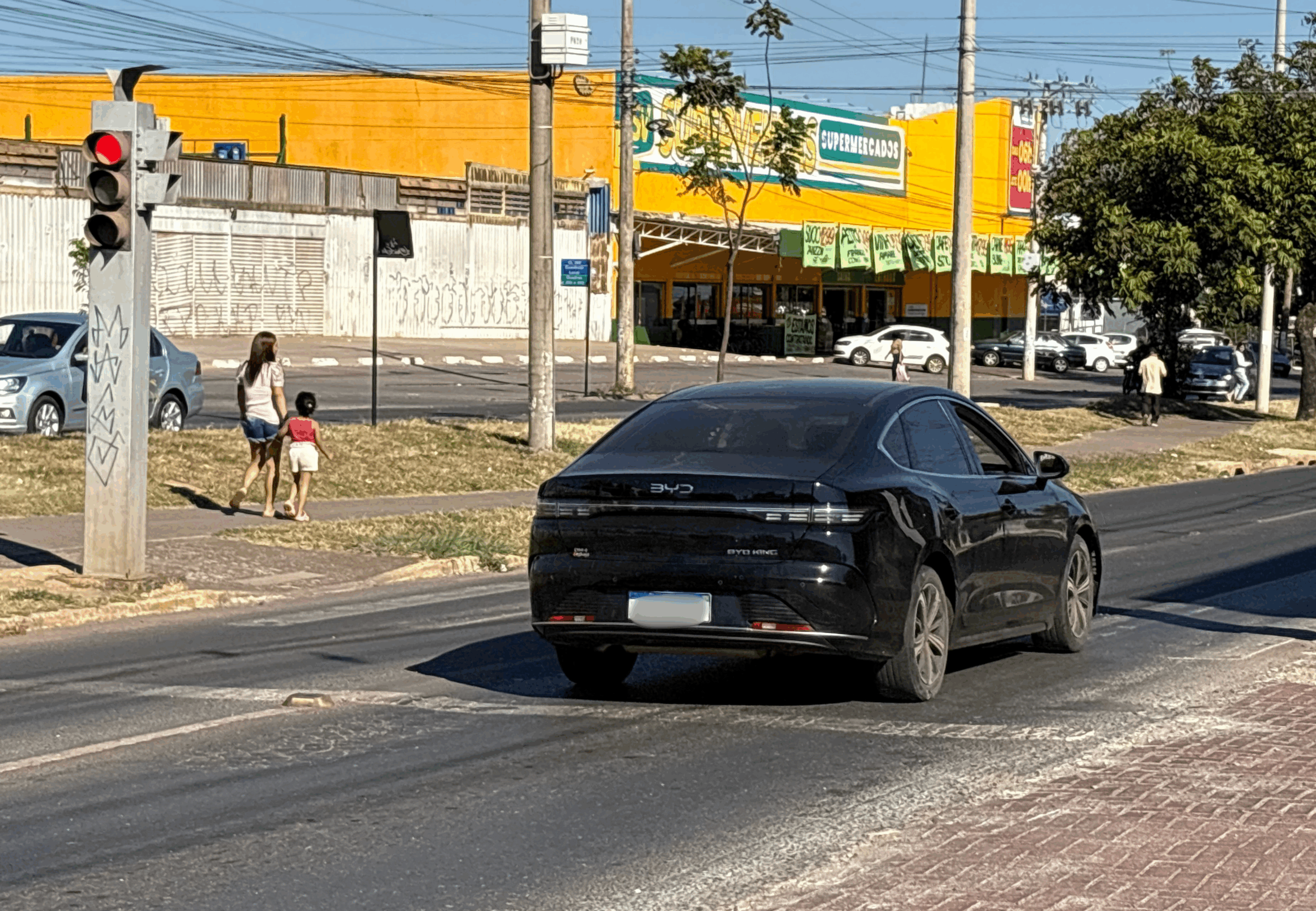 Número de multas por avanço de sinal vermelho cresce no DF
