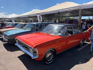 Evento com carros de época reafirma cultura antigomobilista no Gama