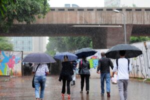 Alerta de vendaval: Inmet prevê ventos de até 60 km/h para 821 cidades do País