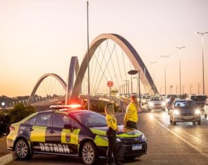 Ponte JK terá interdições de faixas nesta quinta-feira