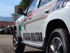 Mulher é suspeita de matar o namorado após reagir a enforcamento
