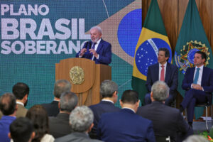Governo reembala programa para atender a setores afetados por taxas