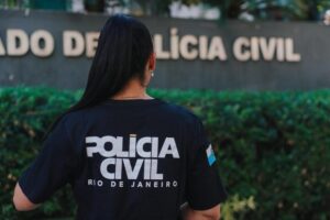 Polícia investiga lista de colégio em que alunas são classificadas por categorias sexuais