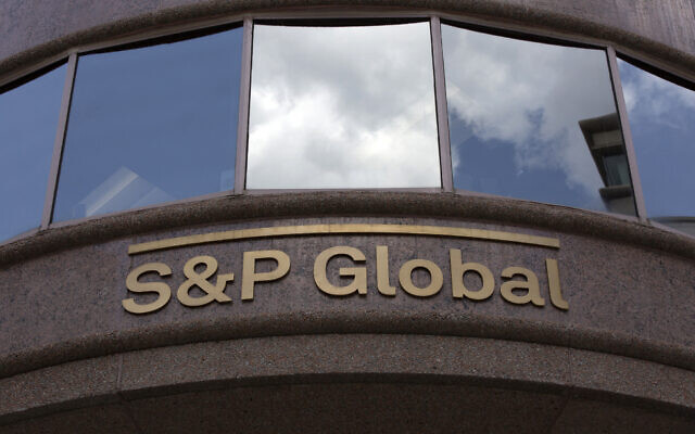 PMI de serviços global sobe para 51,7 em junho, afirma S&P Global