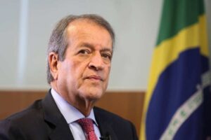 PF diz que Valdemar desviou R$ 119 milhões em emendas, e Dino bloqueia bens de dirigente do PL