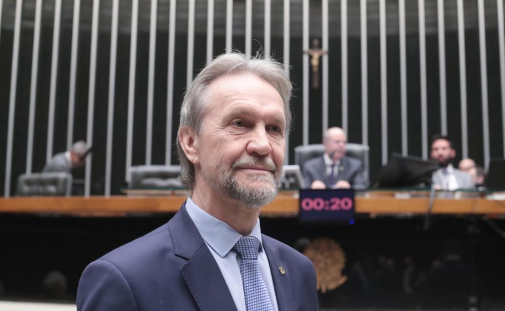 Para bancada do PT, não é mais preciso votar o PLP dos Combustíveis, diz líder da sigla