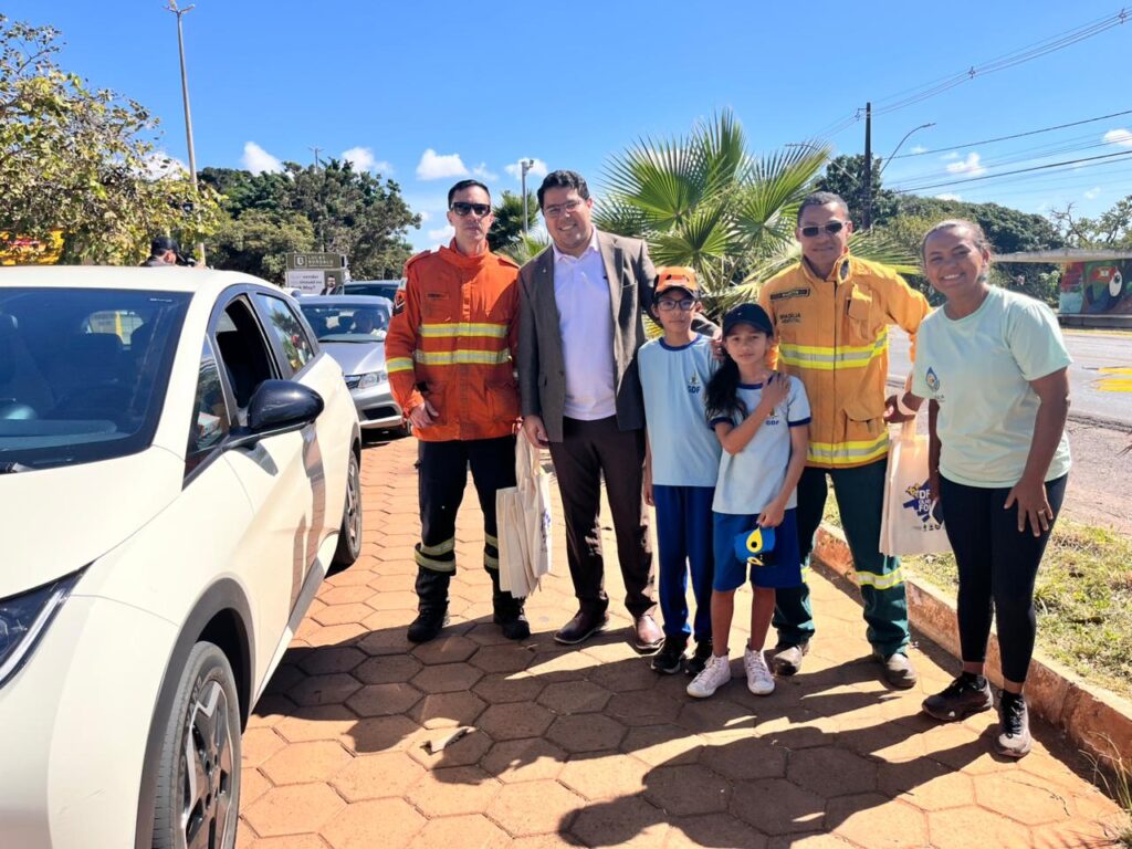 Blitz educativa leva prevenção a incêndios florestais para Brazlândia