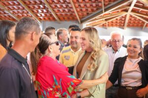 São Sebastião recebe obras de água e esgoto