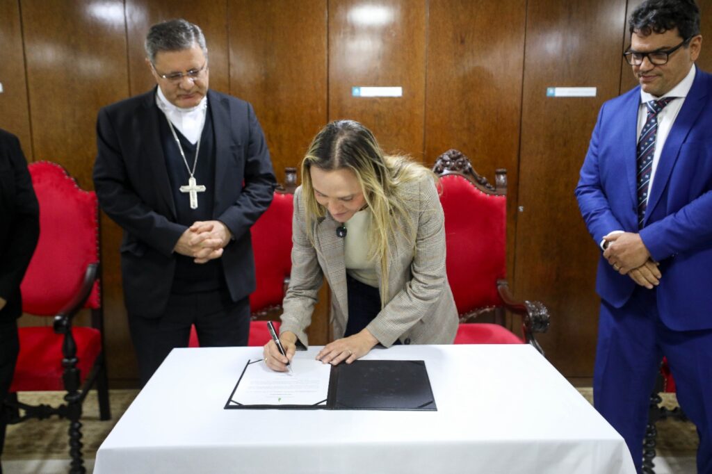GDF amplia parceria e cria galeria cultural na Catedral de Brasília