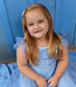 Menina de 4 anos morre após carro da família cair de ponte no Paraná