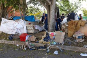 Ação de acolhimento atende população de rua no Recanto das Emas