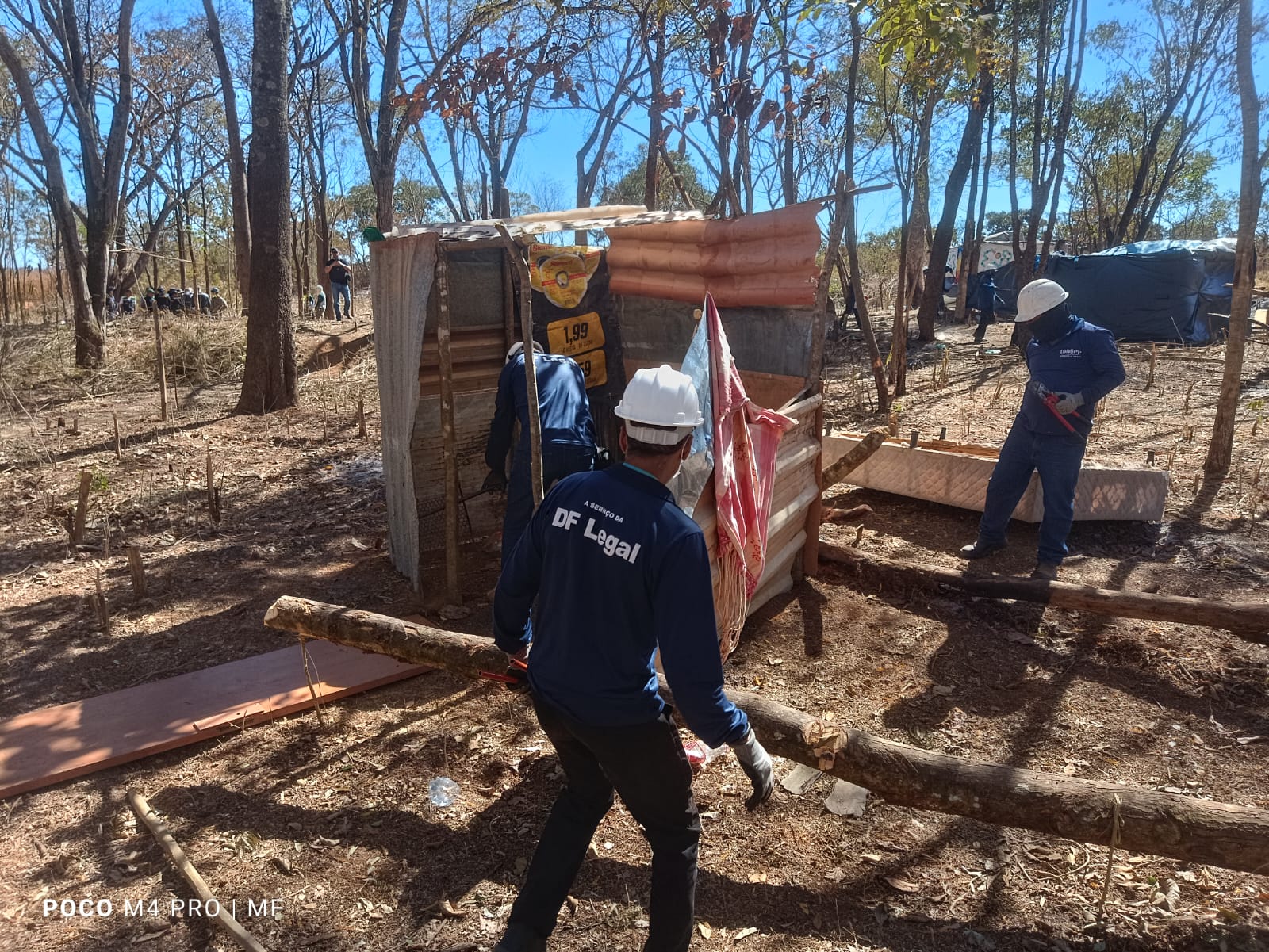 DF Legal retira 146 barracos irregulares nas proximidades do Parque Nacional de Brasília em nova operação contra grilagem