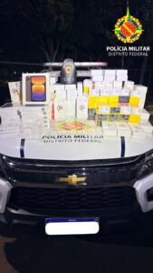 PM apreende 95 celulares e prende motorista por descaminho após perseguição no Park Way