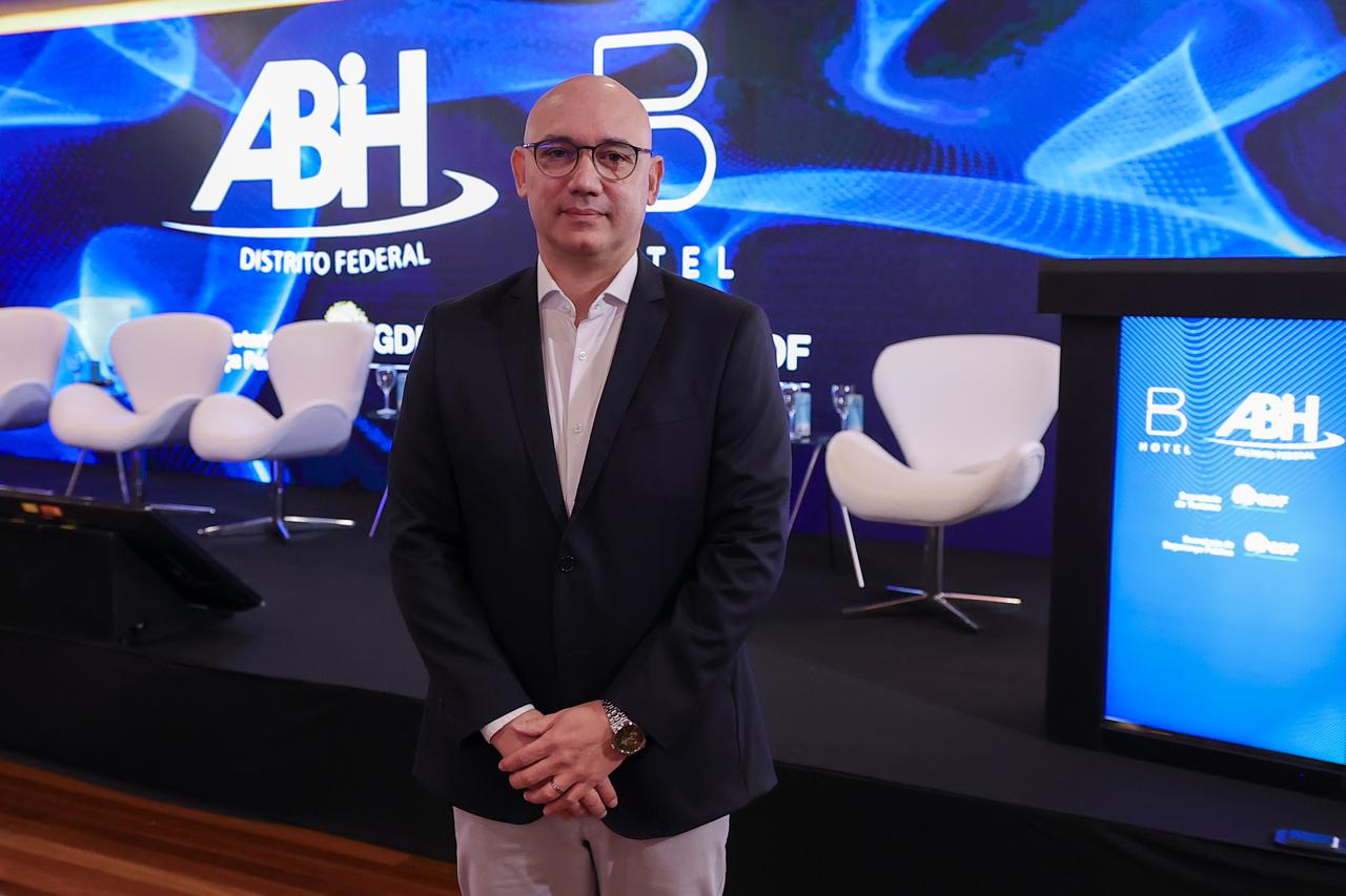 Henrique Severien é reconduzido por aclamação à presidência da ABIH-DF