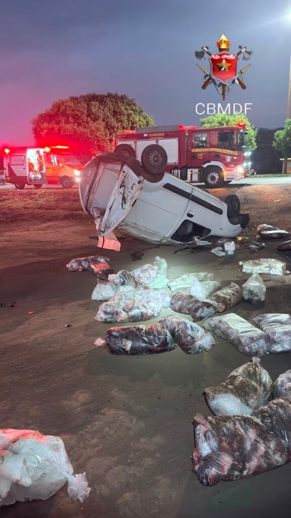 Motorista fica ferido após carro capotar na BR-001, próximo à Bonasa Alimentos