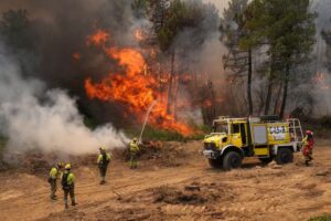 Espanha enfrenta dias cruciais para conter incêndios perto de Madri
