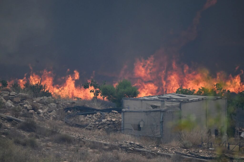 Sobe para 14 número de mortos por incêndio na Andaluzia, na Espanha