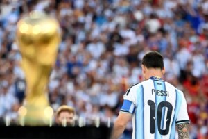 Argentina é o 1º país a não chutar nos 90 minutos da final