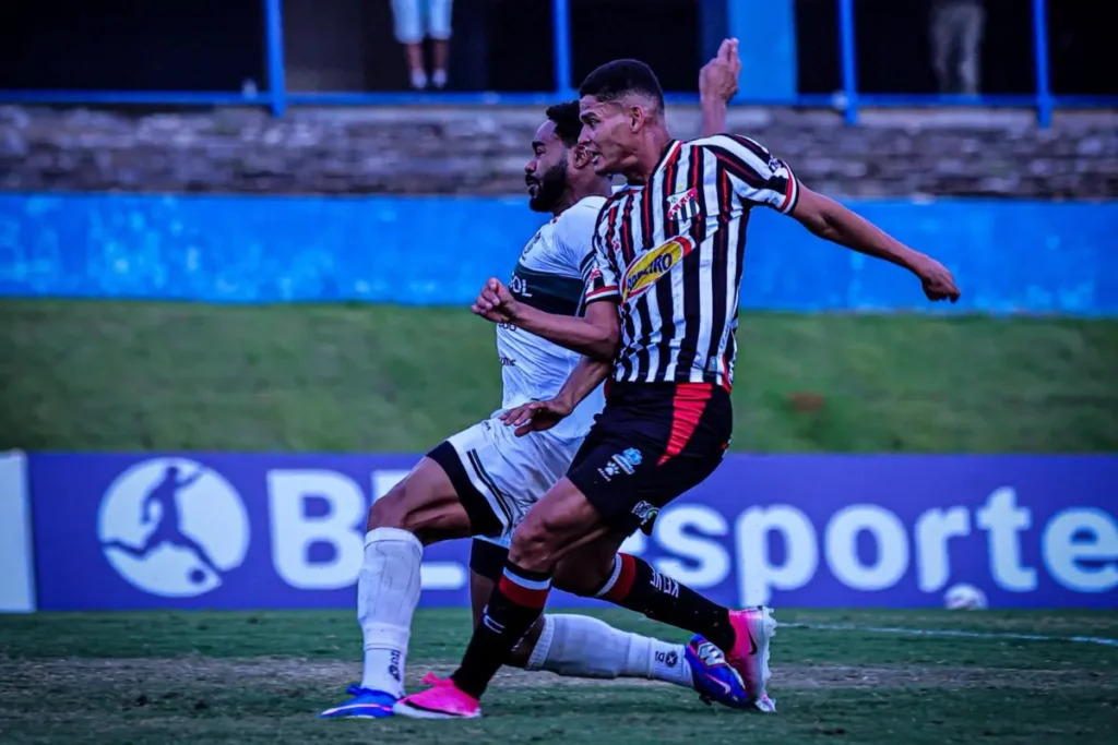 Anápolis desperdiça oportunidades e é derrotado pelo Maringá