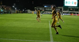 Perotti marca, Sport abre o placar na Serrinha