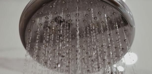 Pouca pressão no chuveiro? Veja as causas mais comuns e como resolver