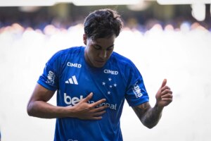 Cruzeiro vence o Defensor, do Uruguai, por 2 x 0 em amistoso