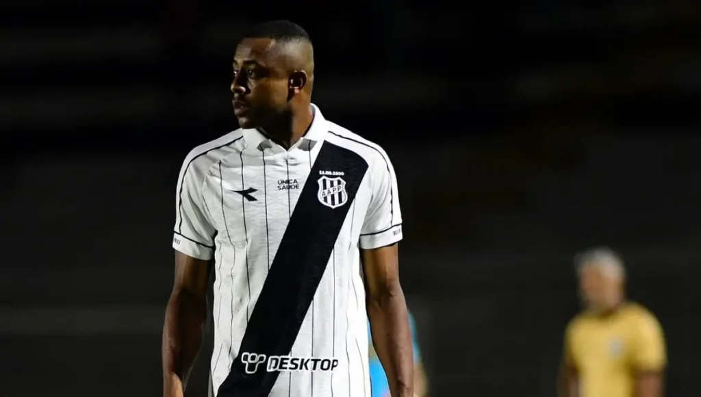 Agora: Ponte faz três substituições para parar ataque do Criciúma