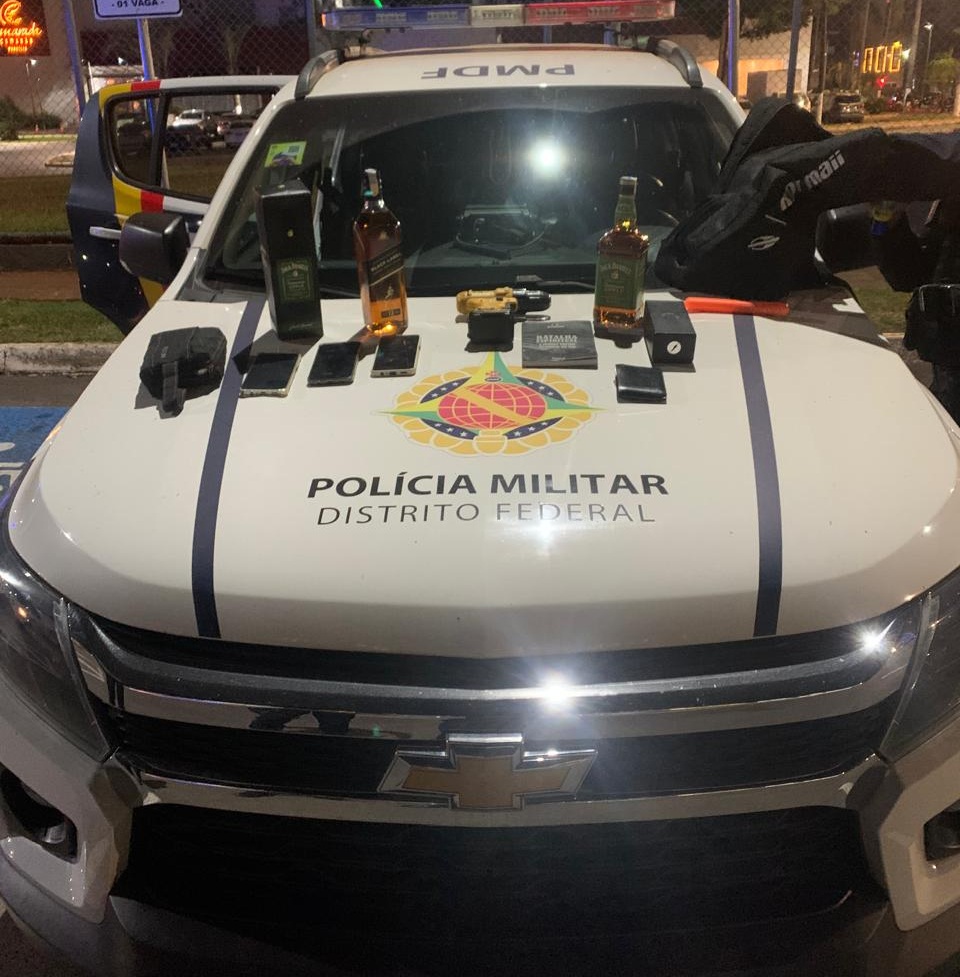 PMDF prende dupla por roubo e recupera todos os pertences da no SIA