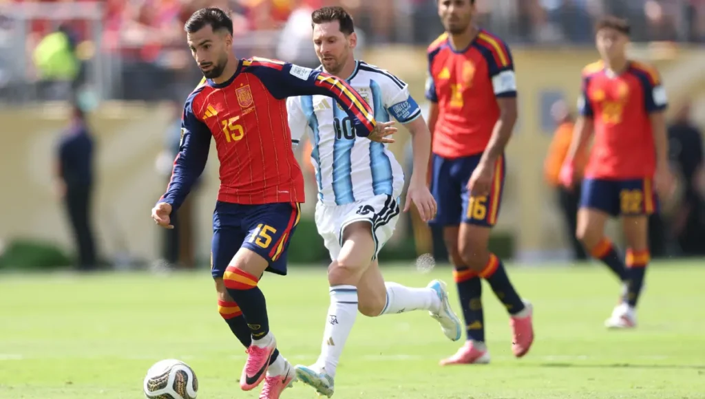 Espanha dá o dobro de passes da Argentina no 1º tempo