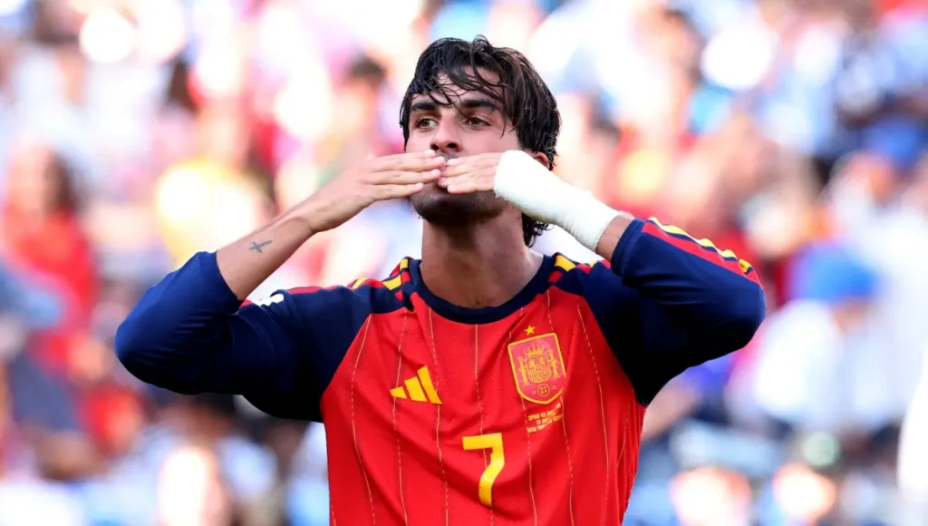 Espanha abre placar contra Argentina com gol de atacante reserva