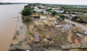IBGE aponta 2,3 milhões de domicílios atingidos por enchentes no RS