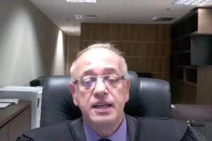 Desembargador contra ordem de parada já defendeu fim da PM