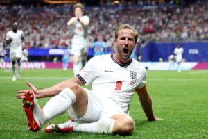 Kane anota doblete, Inglaterra quebra tabu e vence RD Congo de virada