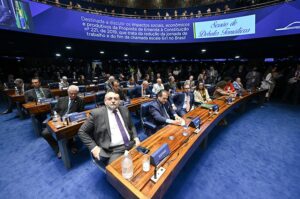 Senado mantém em agosto debate sobre o fim da escala 6×1