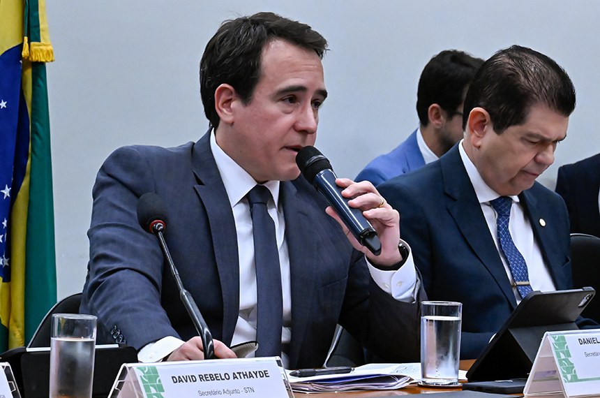 Tesouro aponta resiliência econômica e meta de redução da dívida