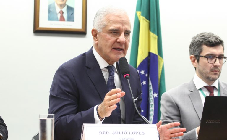 Deputado Julio Lopes (PP-RJ) em audiência pública da Comissão Externa sobre Pirataria