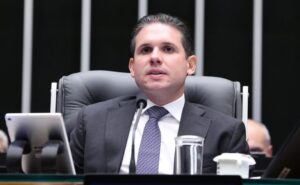 Discussão e votação de propostas legislativas. Presidente da Câmara dos Deputados, Hugo Motta (REPUBLICANOS - PB)