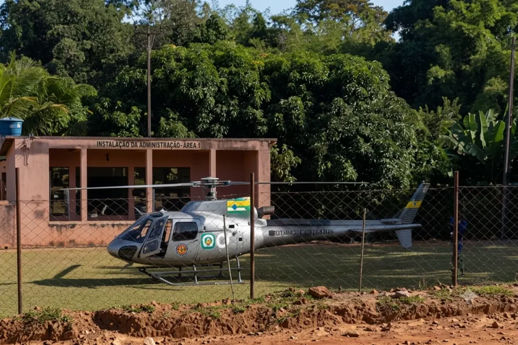 Irmãos são resgatados de helicóptero em Aparecida