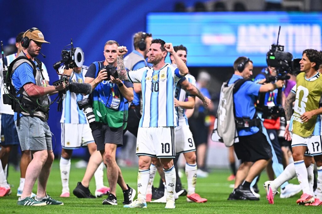 Messi se emociona após virada histórica da Argentina sobre o Egito